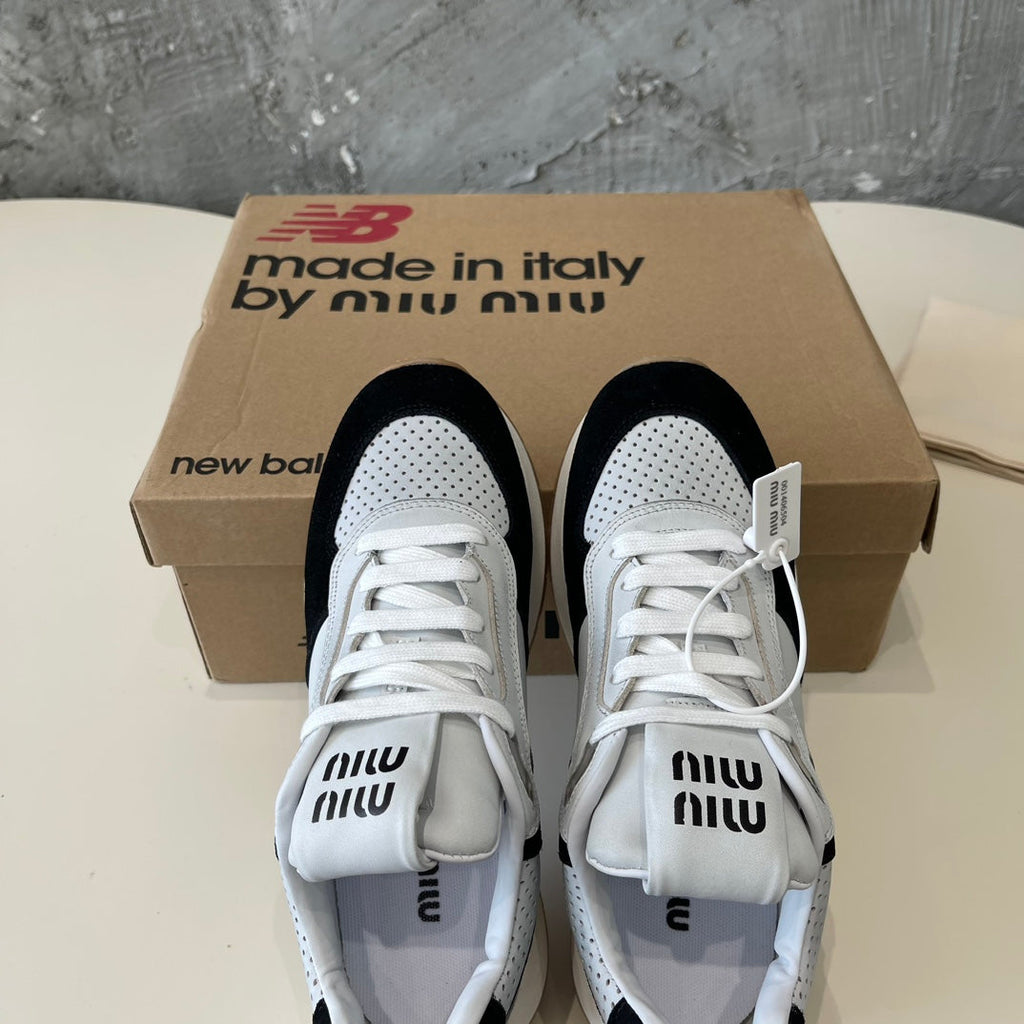 M-Sneakers
