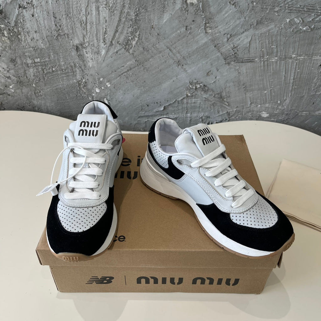 M-Sneakers
