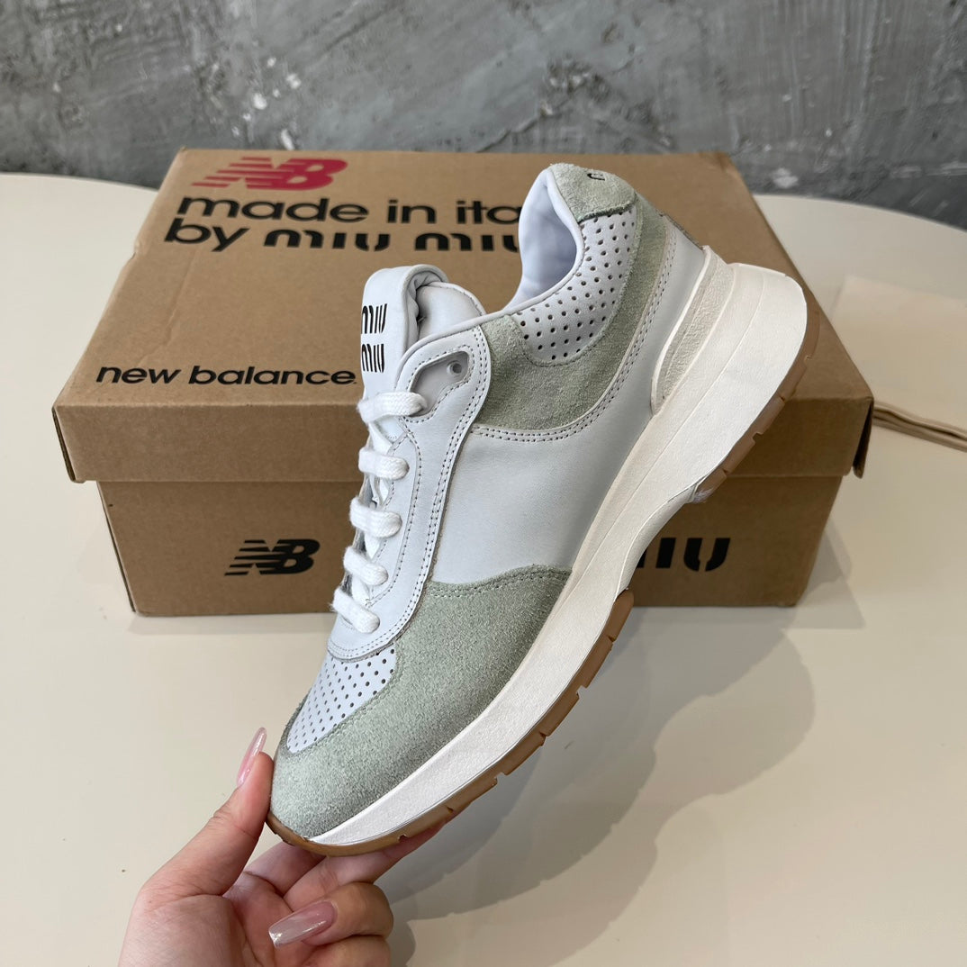 M-Sneakers
