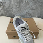 M-Sneakers