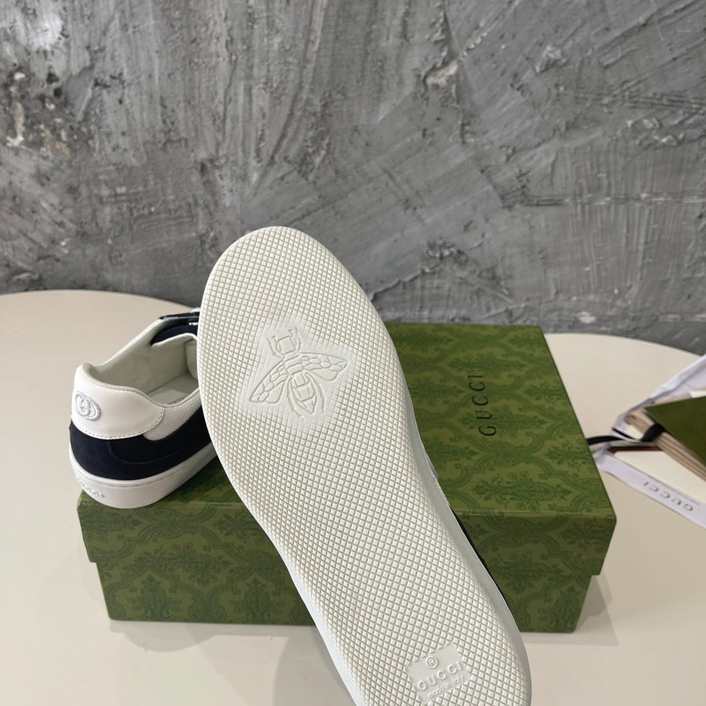 G-Sneakers