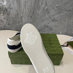 G-Sneakers