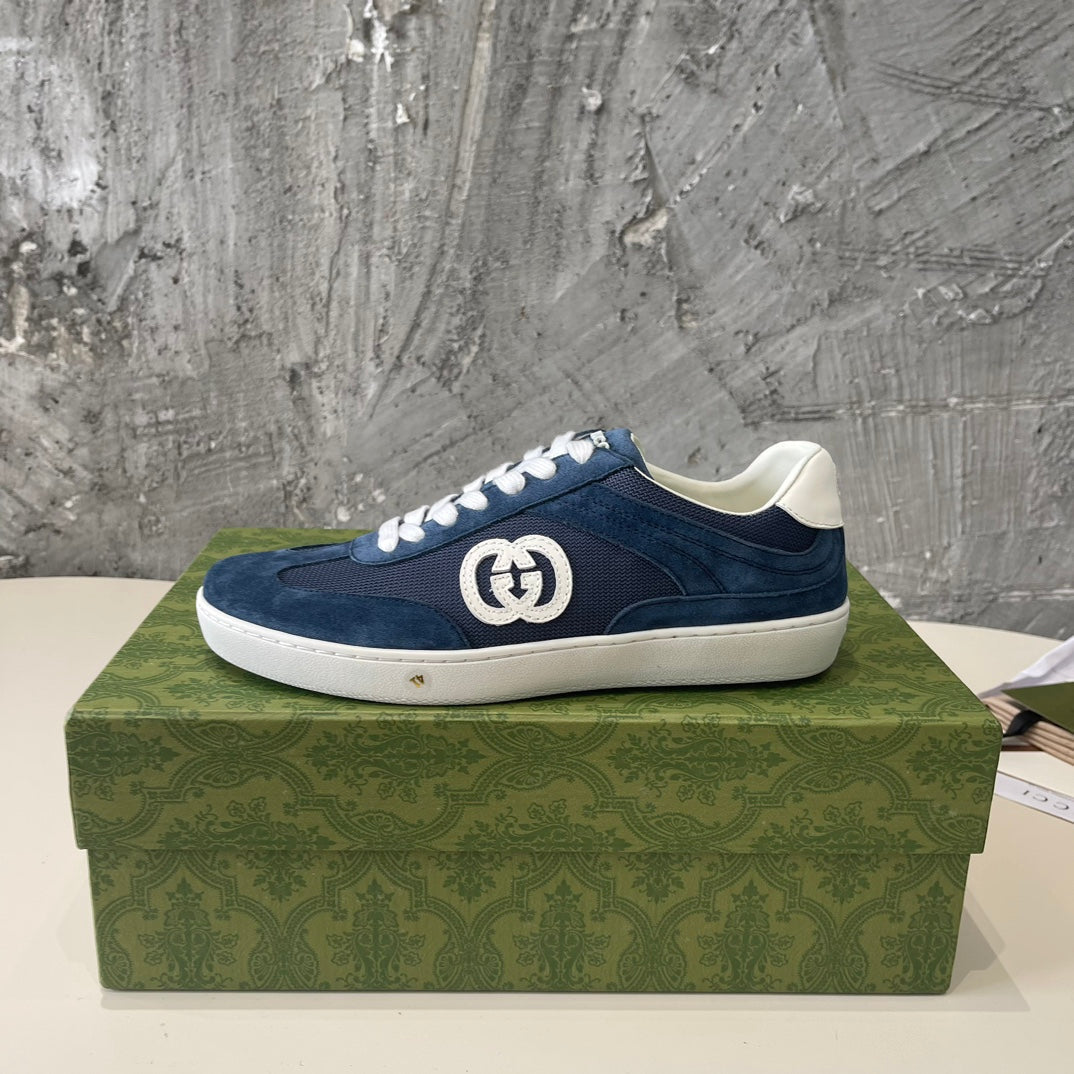 G-Sneakers