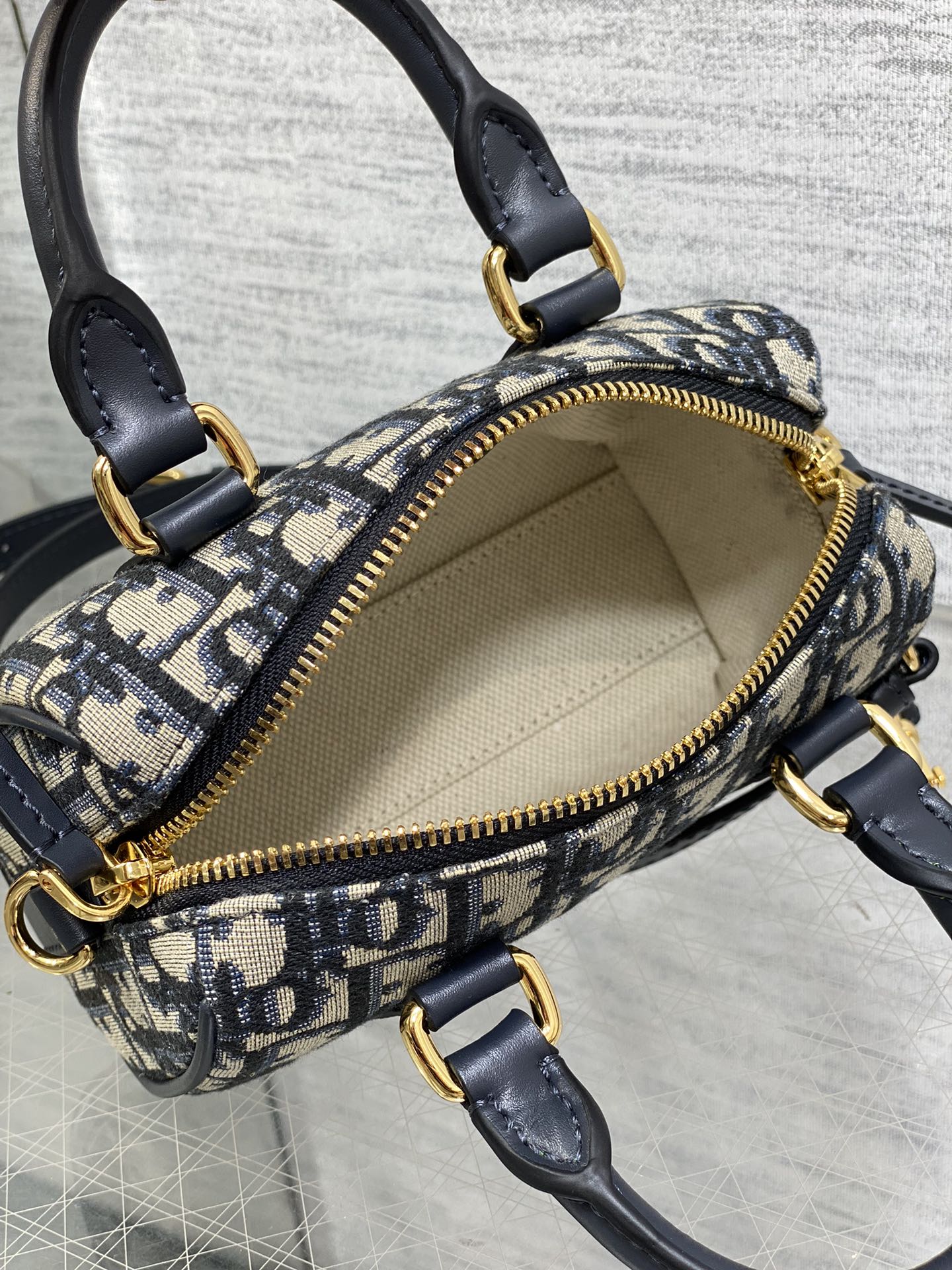 D-Mixed