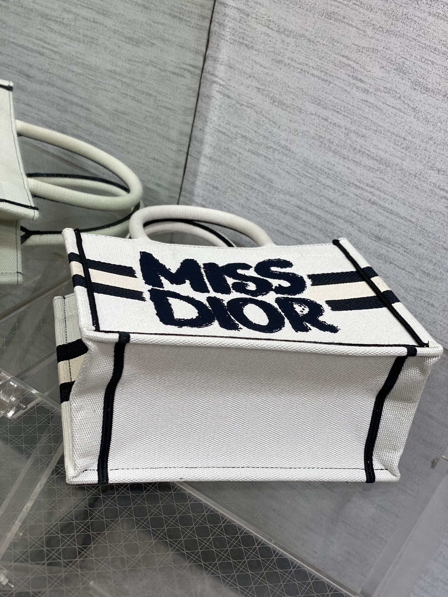 D-Book Tote