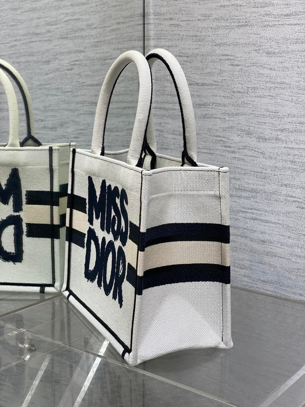 D-Book Tote