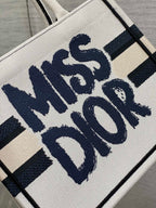 D-Book Tote