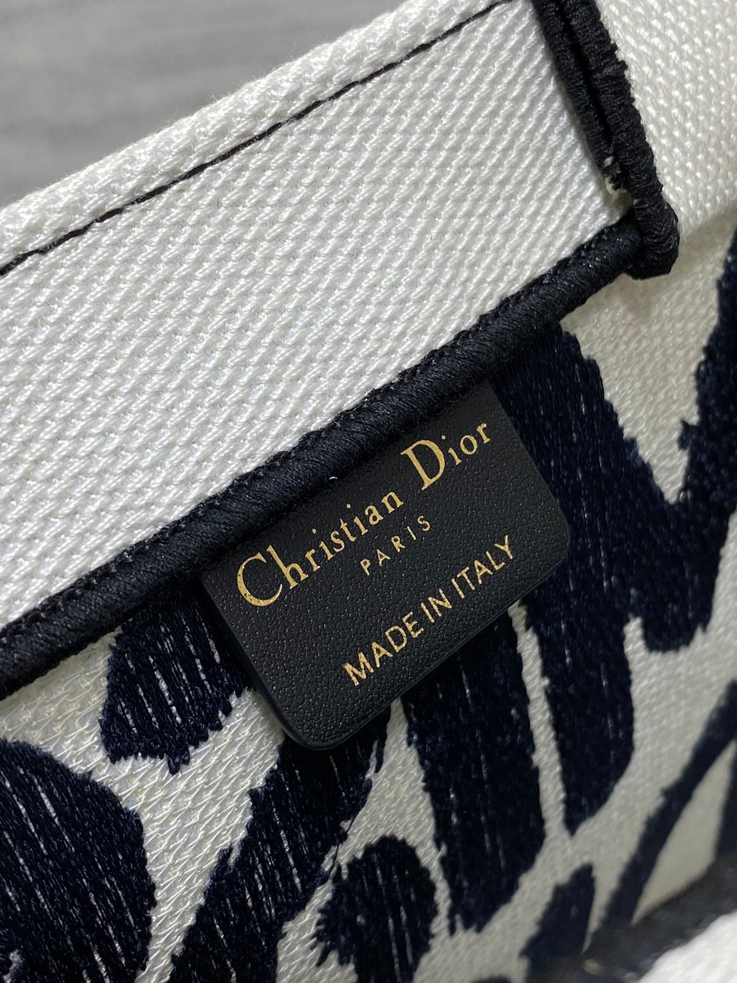 D-Book Tote