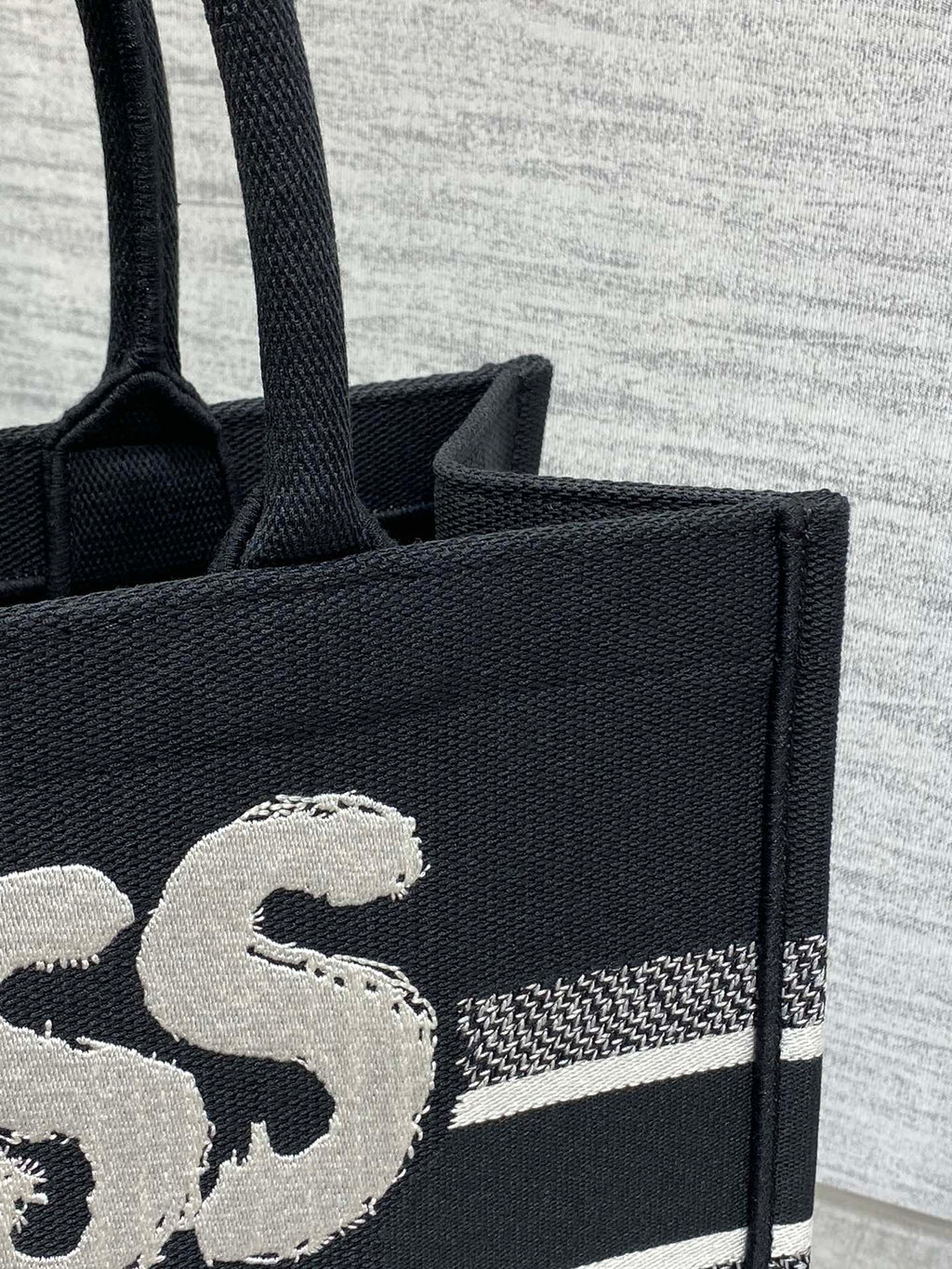 D-Book Tote