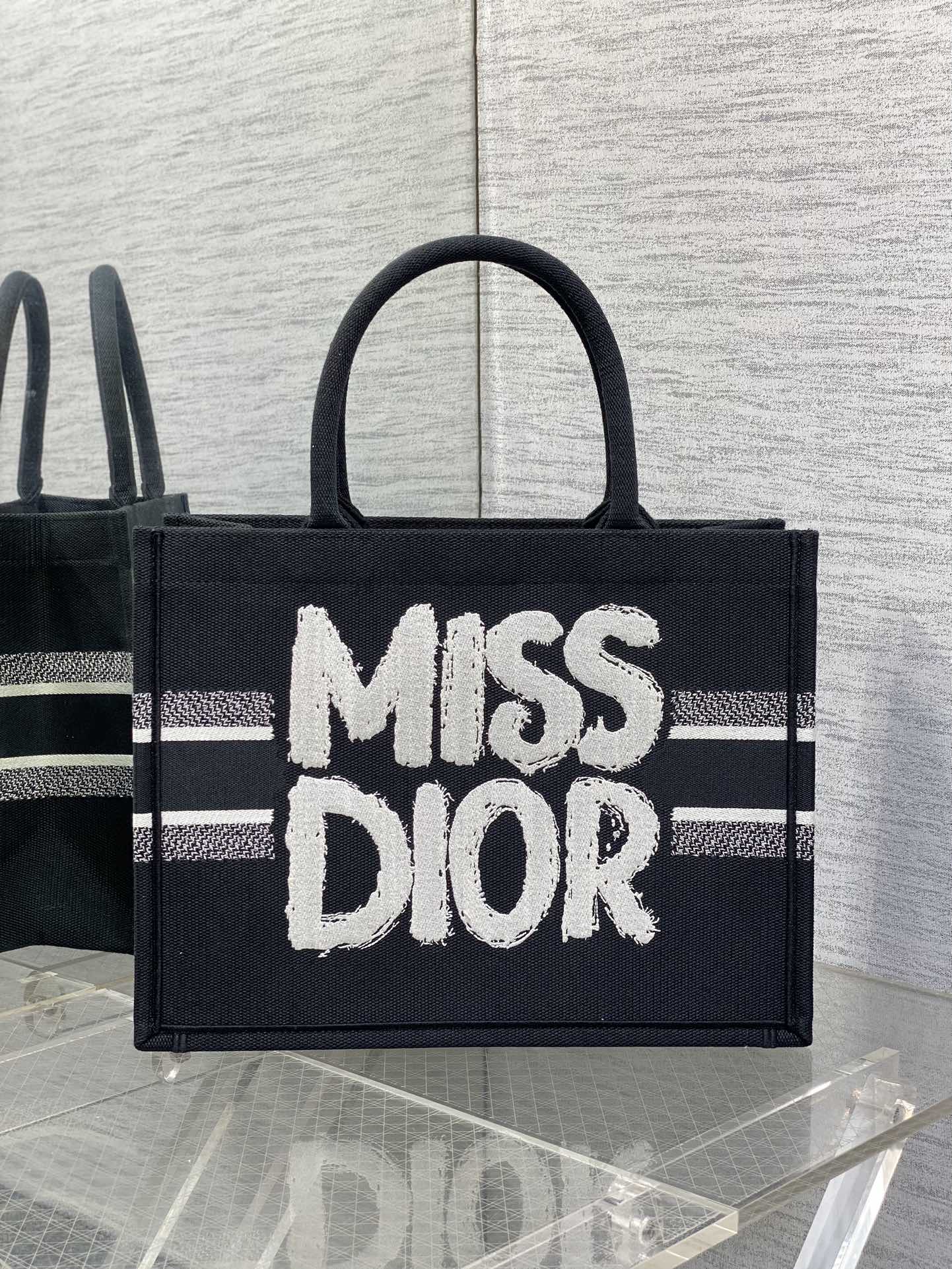 D-Book Tote