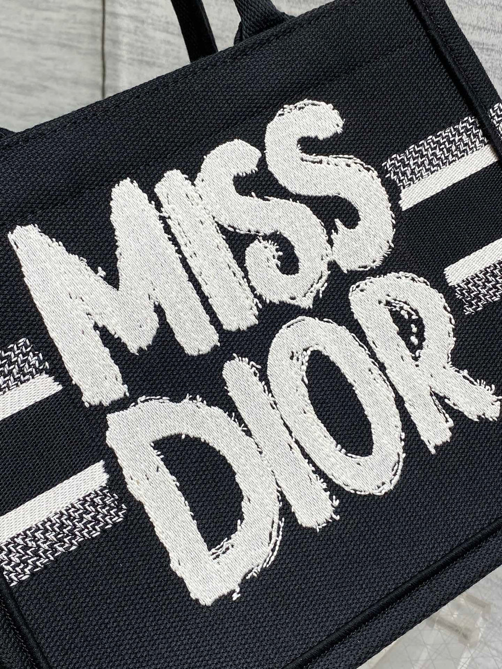 D-Book Tote