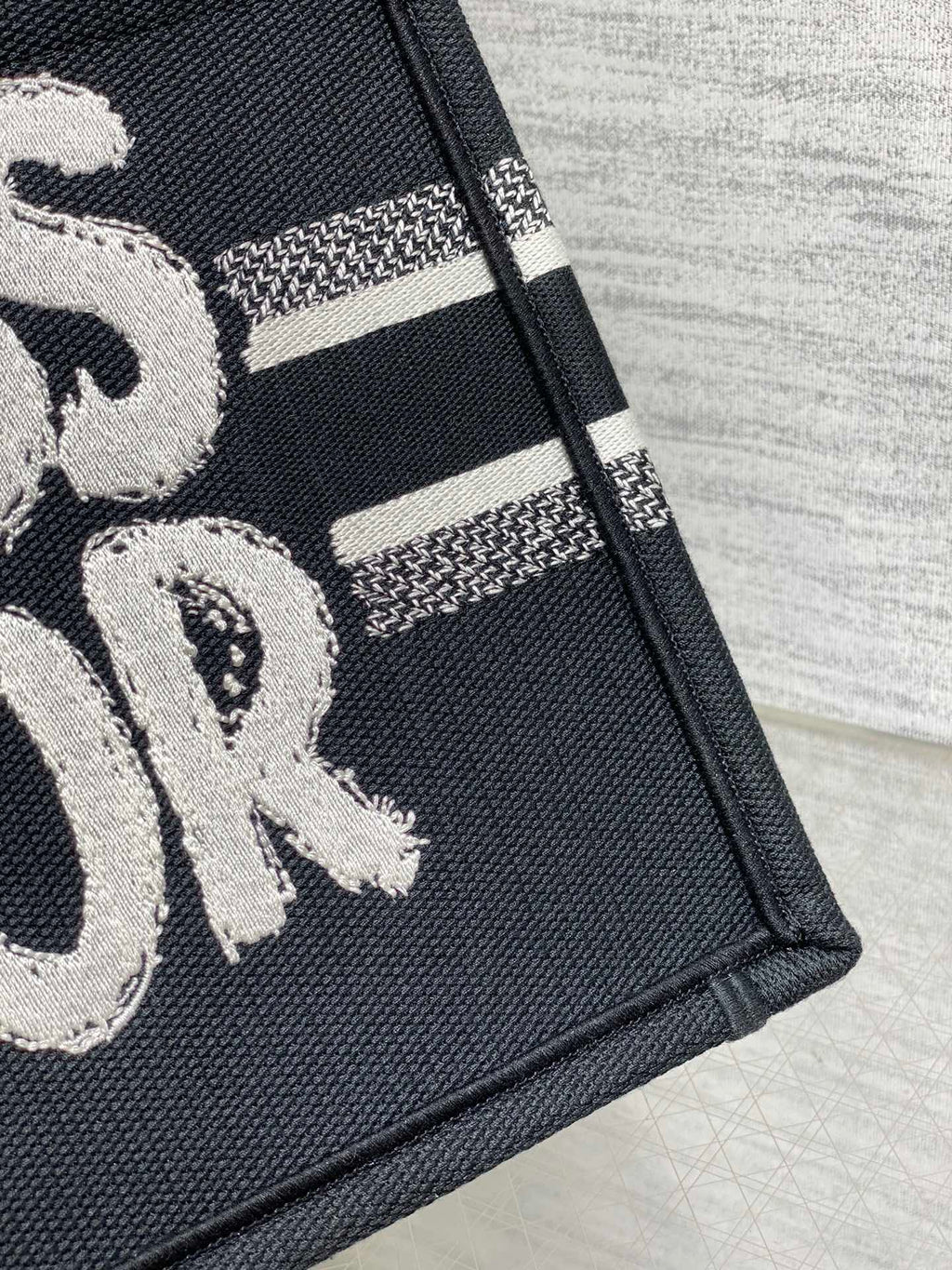 D-Book Tote