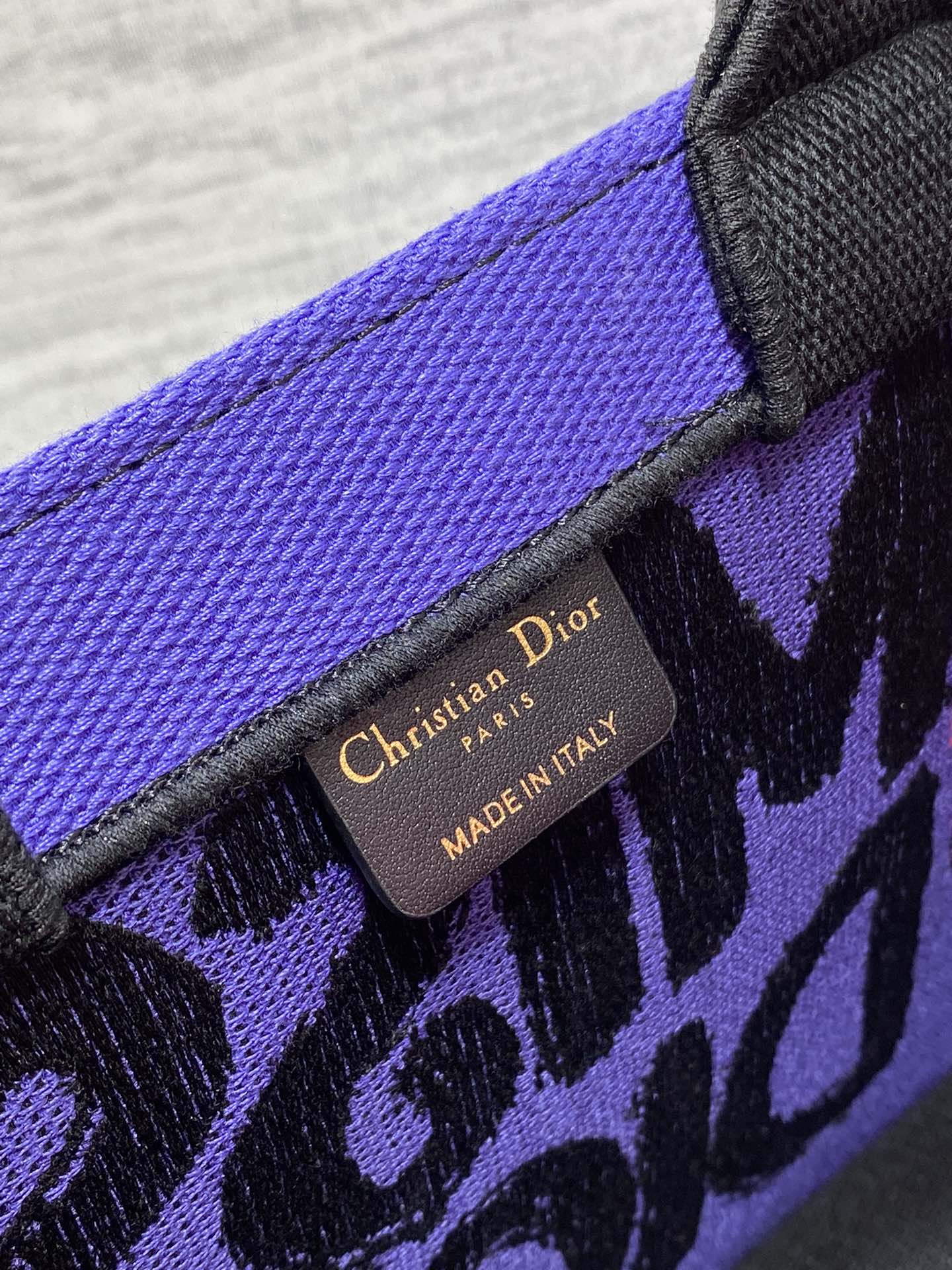 D-Book Tote