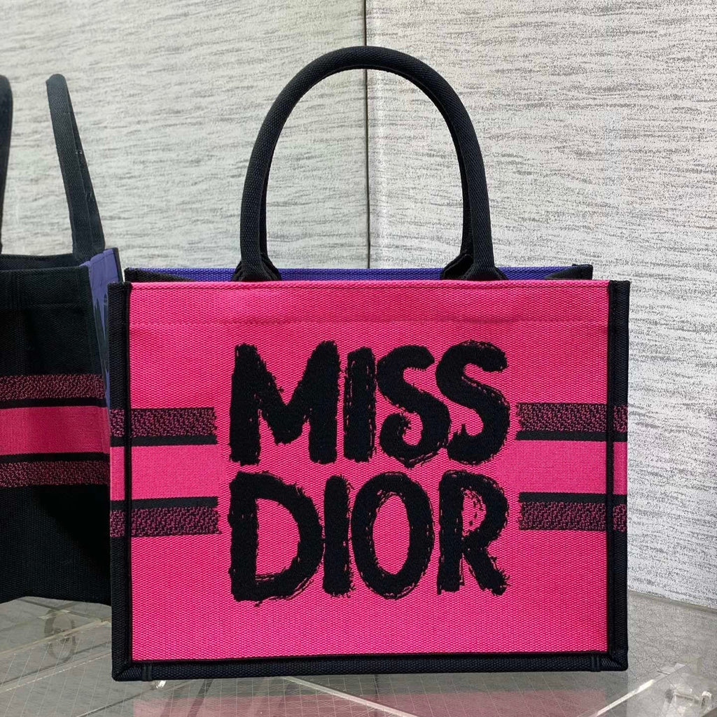D-Book Tote