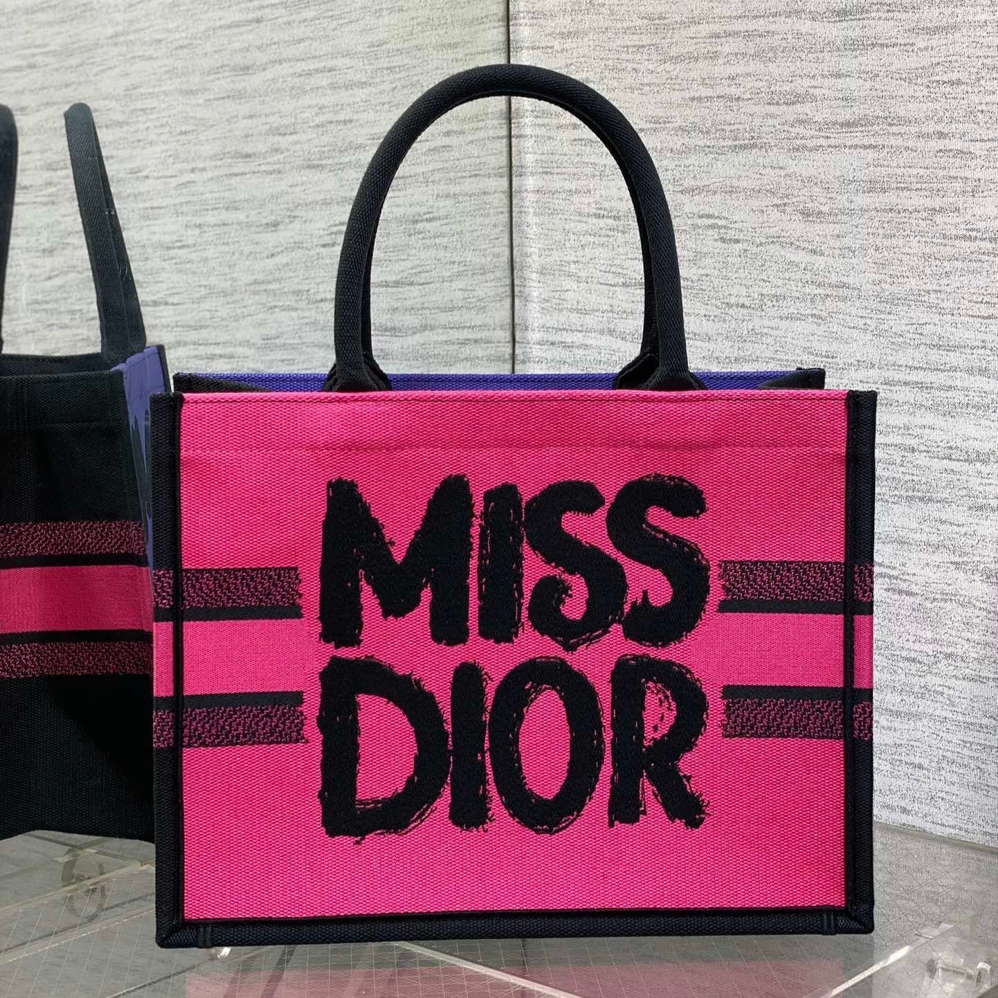 D-Book Tote