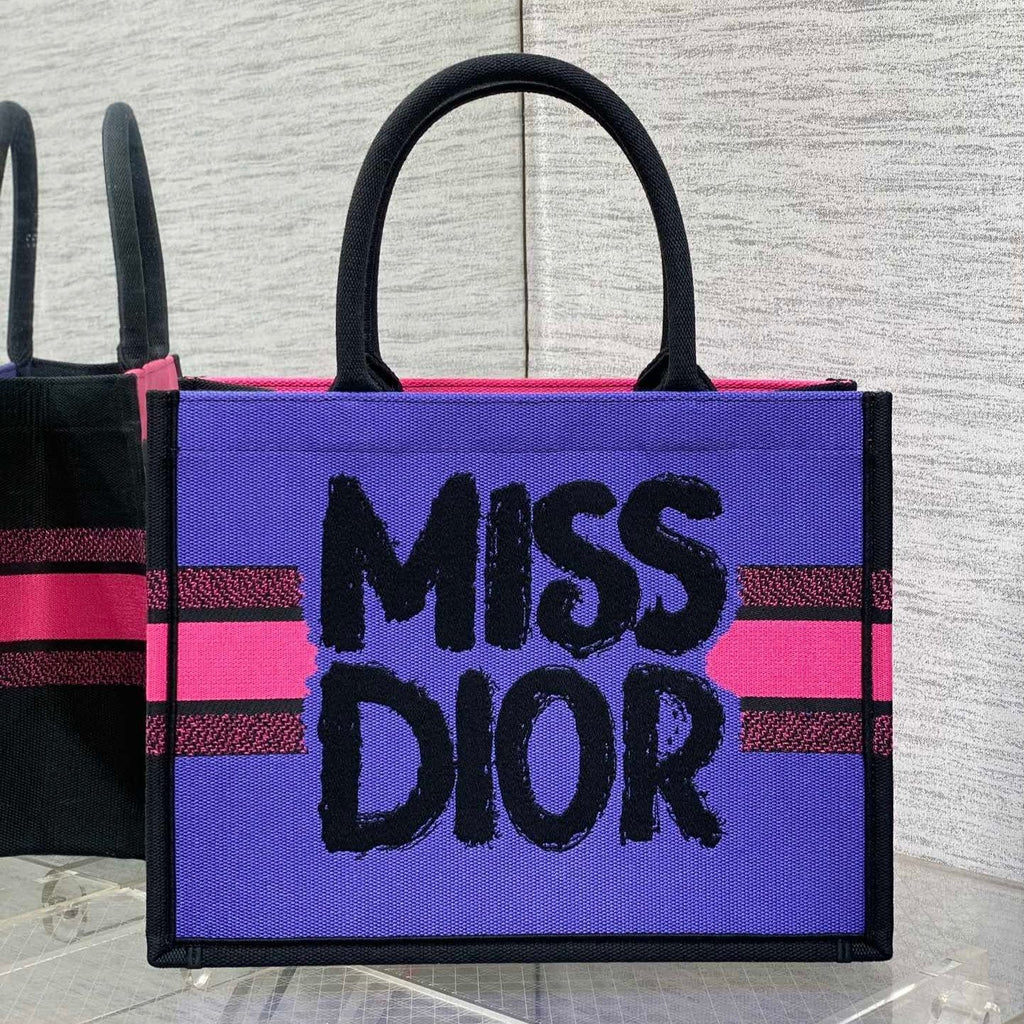 D-Book Tote