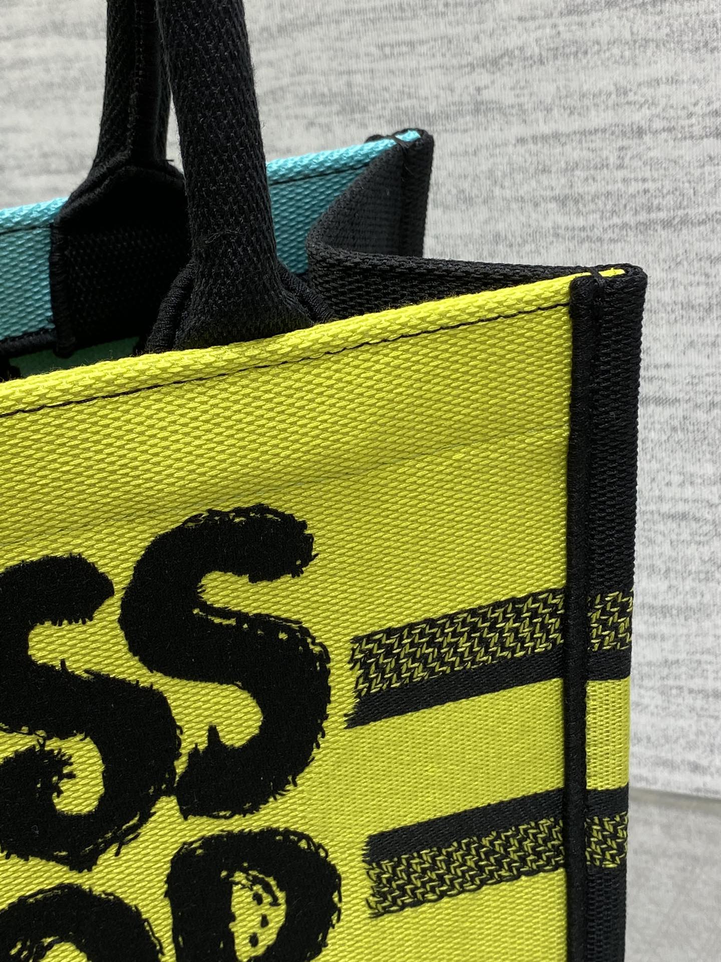 D-Book Tote