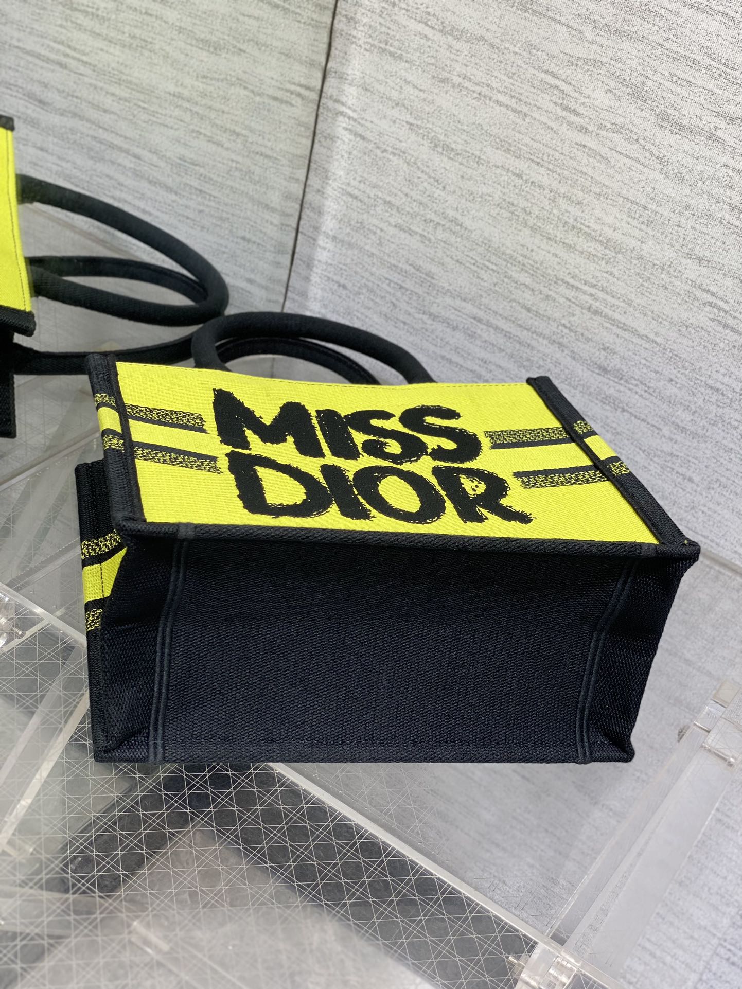 D-Book Tote