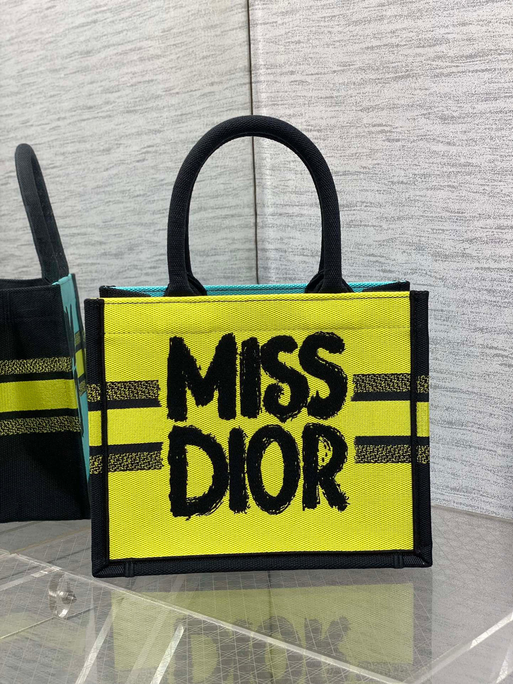 D-Book Tote