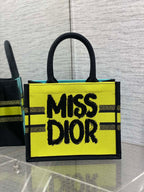 D-Book Tote