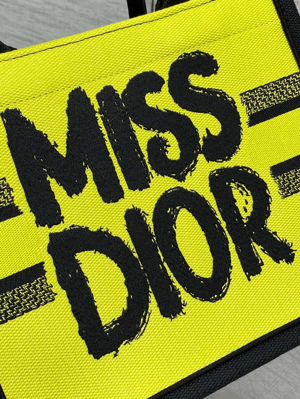 D-Book Tote
