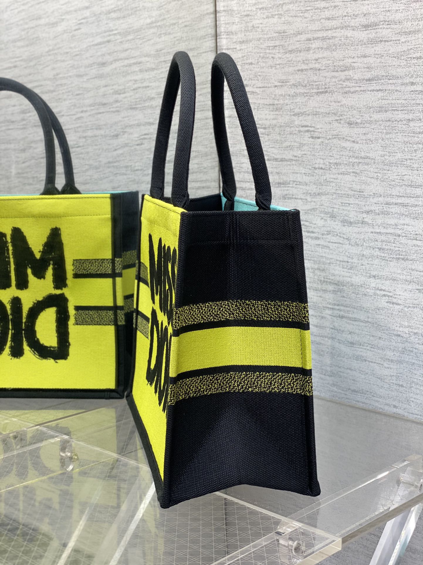 D-Book Tote