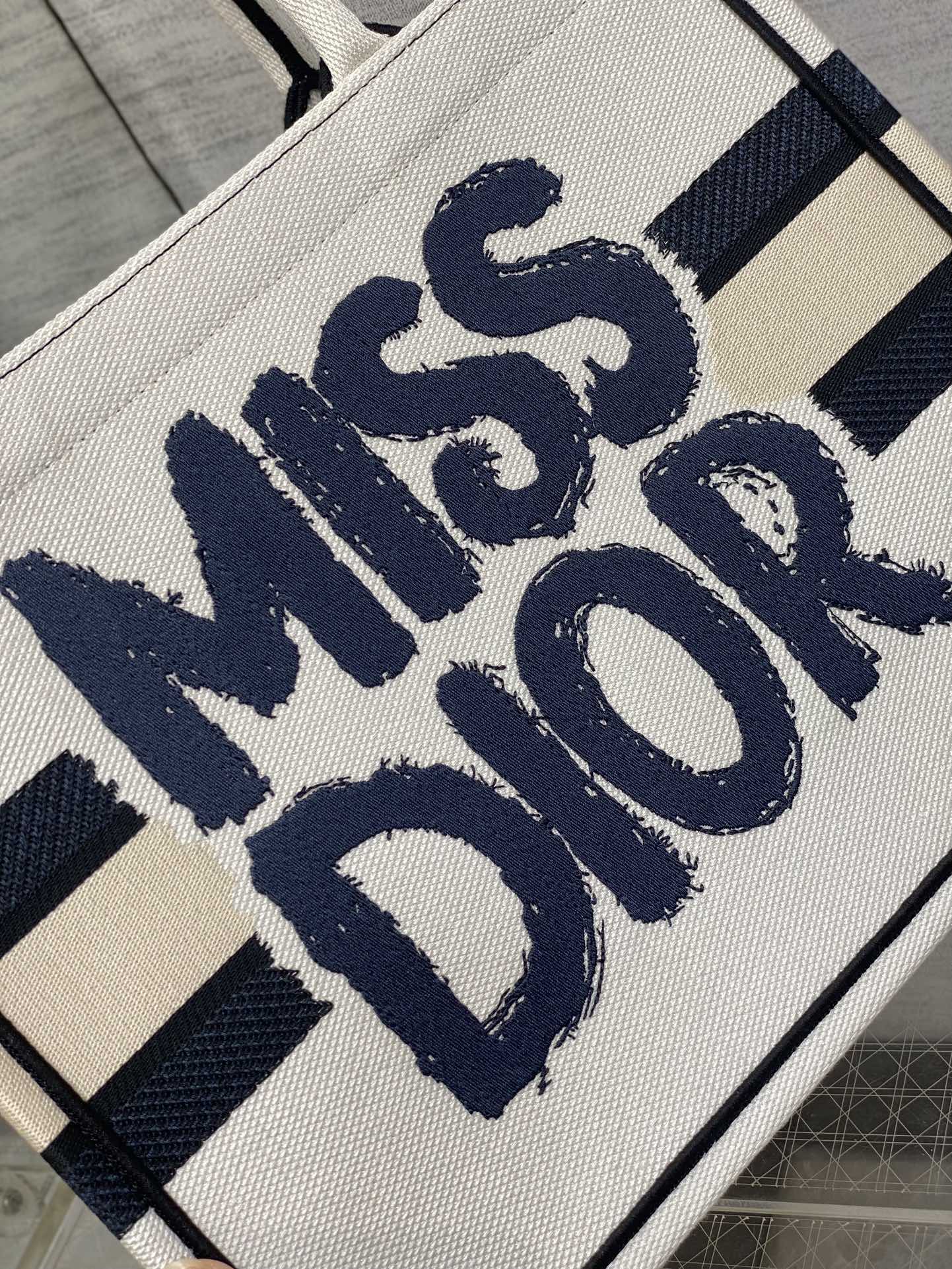D-Book Tote