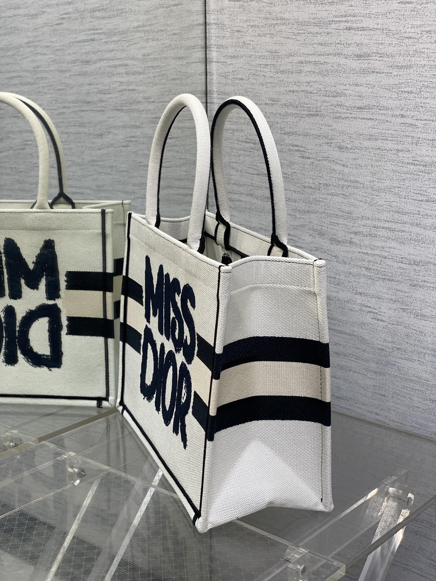 D-Book Tote