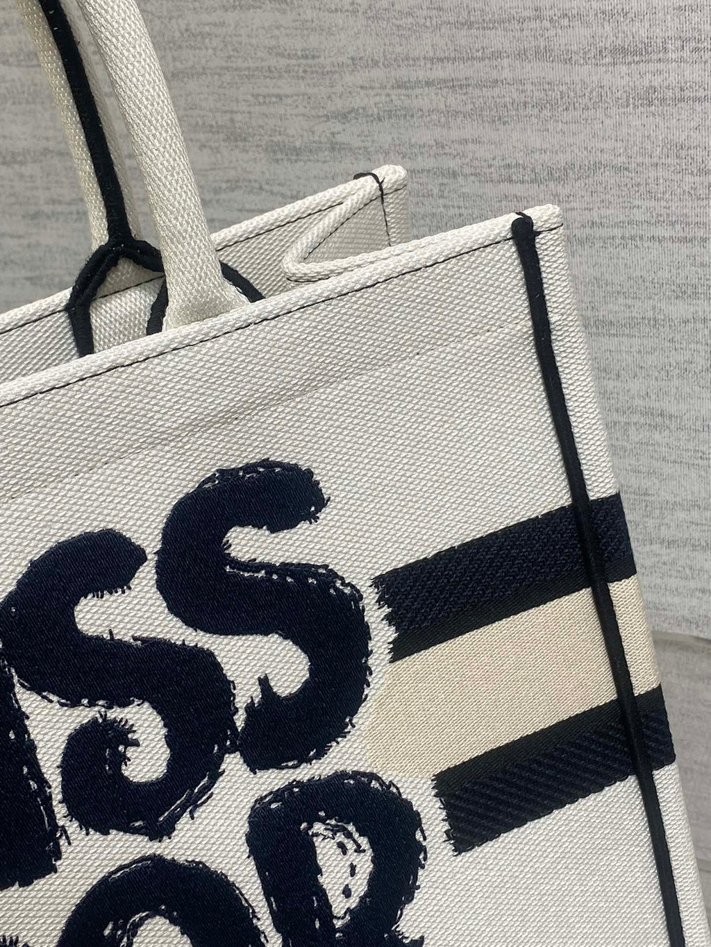 D-Book Tote
