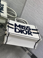 D-Book Tote