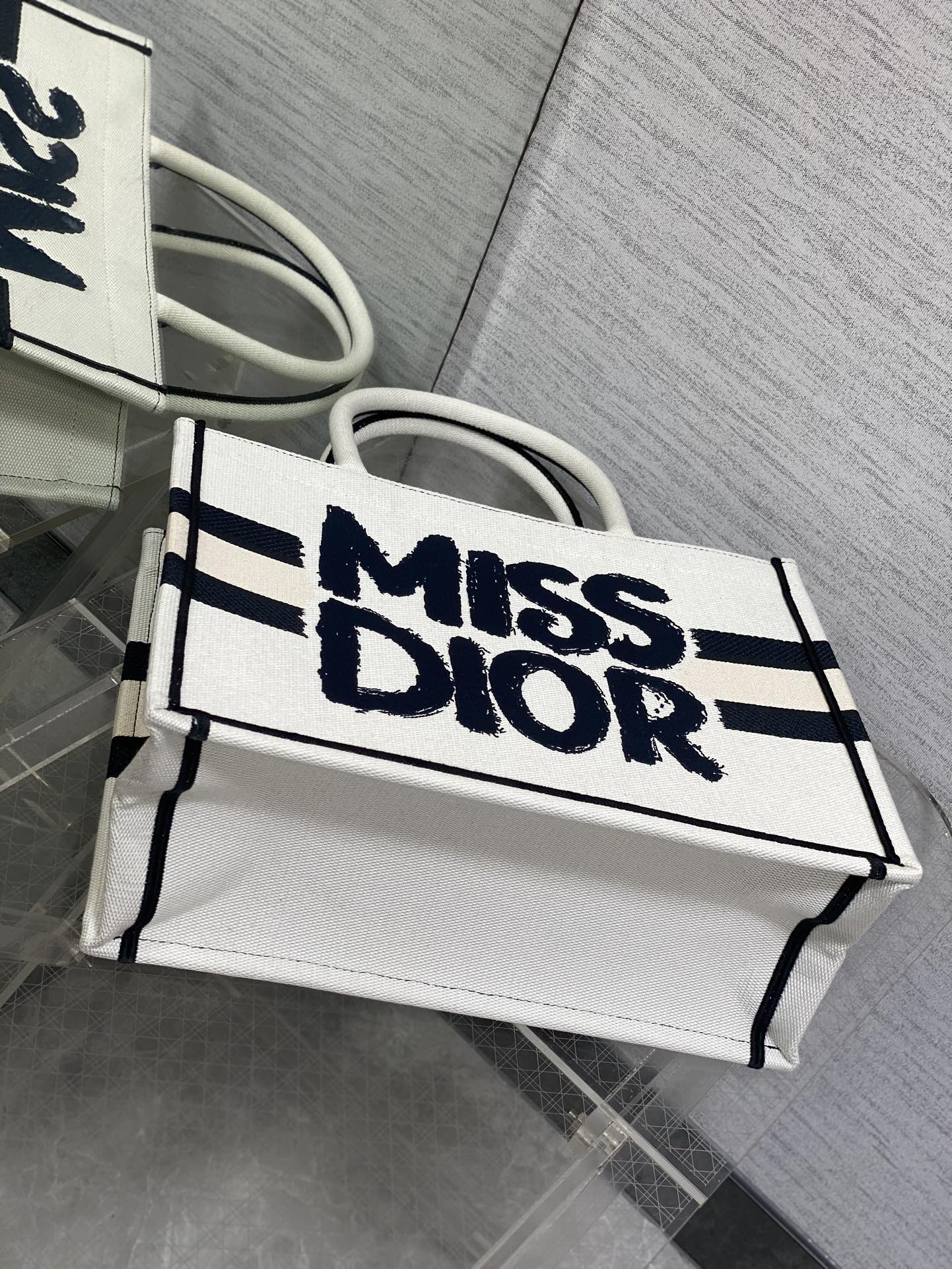 D-Book Tote
