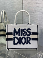 D-Book Tote