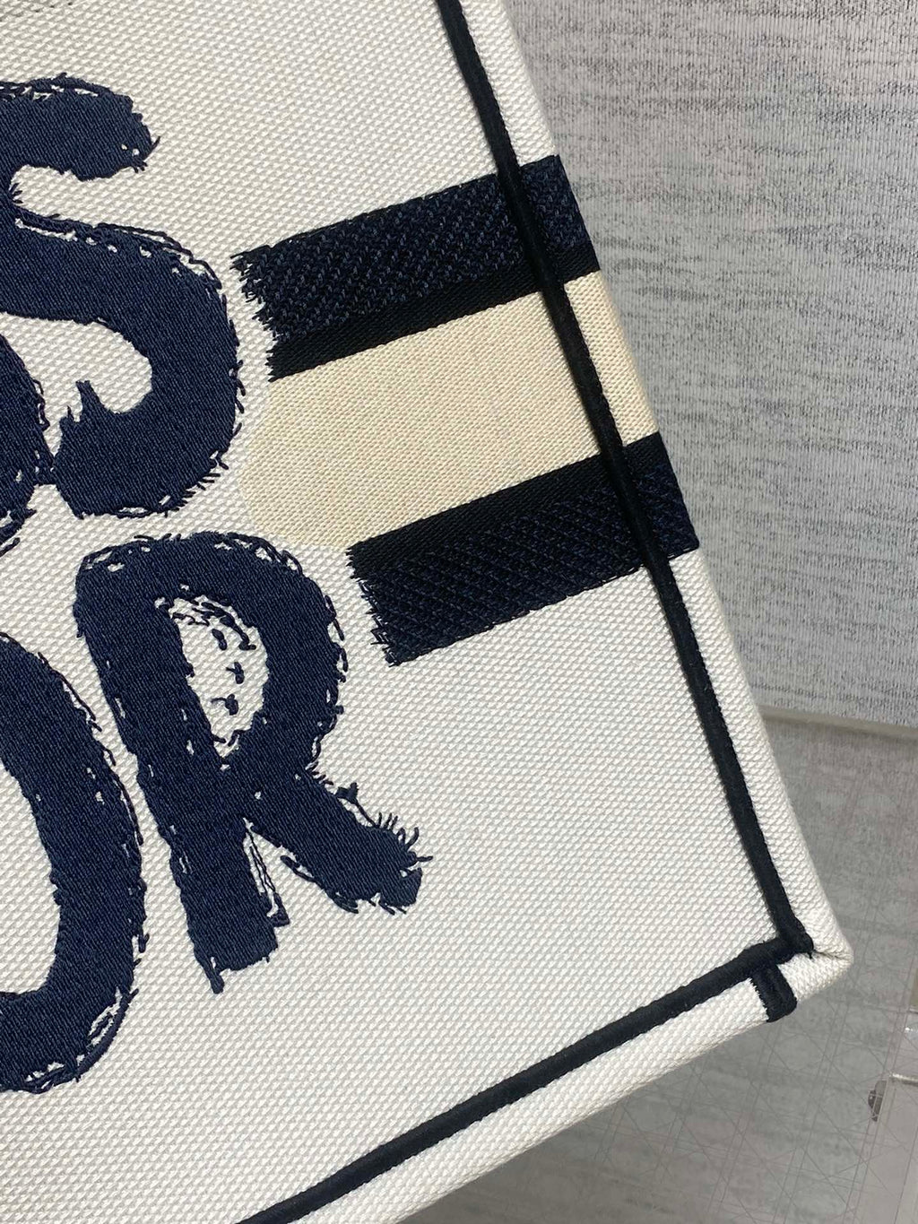 D-Book Tote