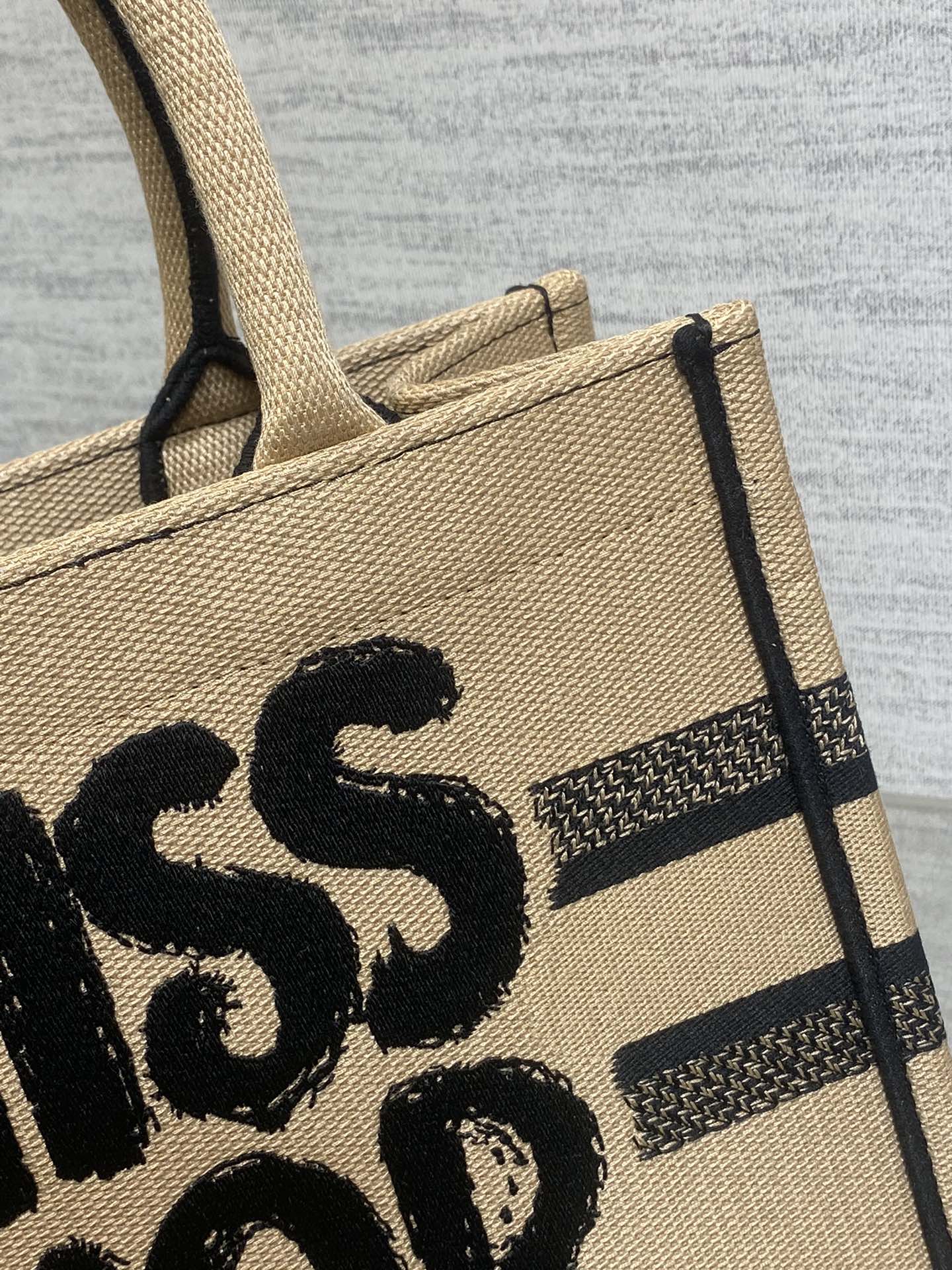 D-Book Tote