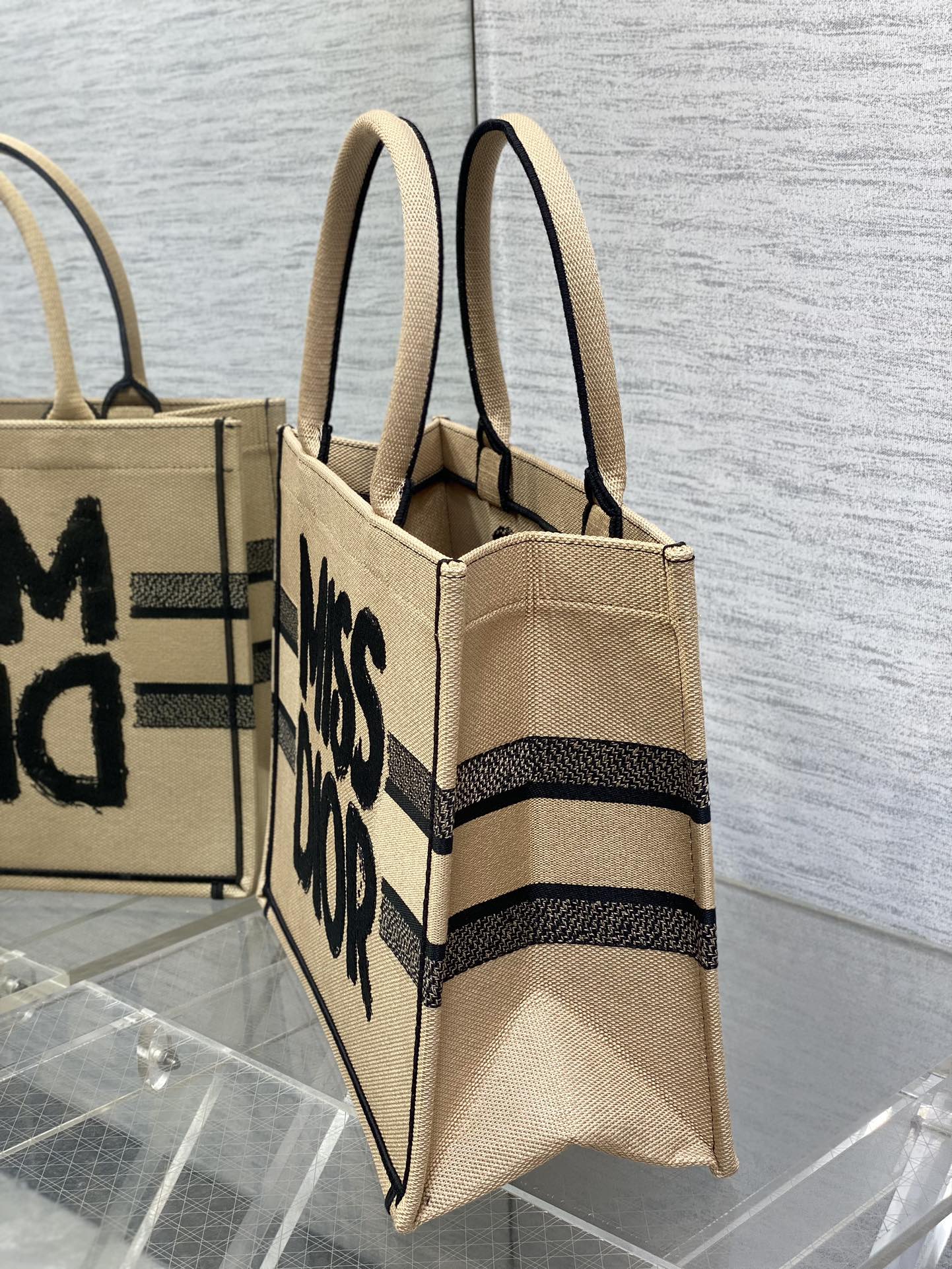 D-Book Tote