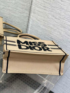 D-Book Tote