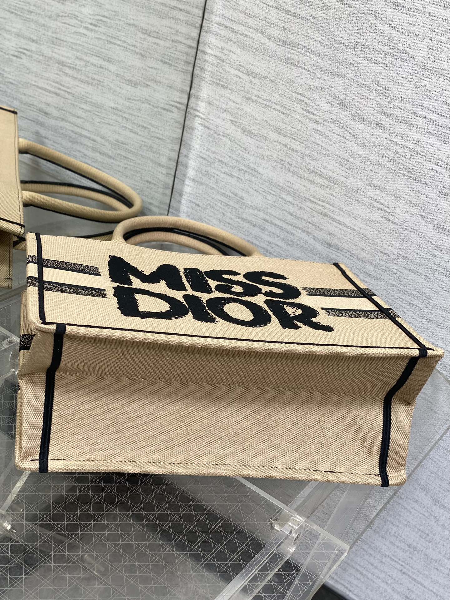 D-Book Tote