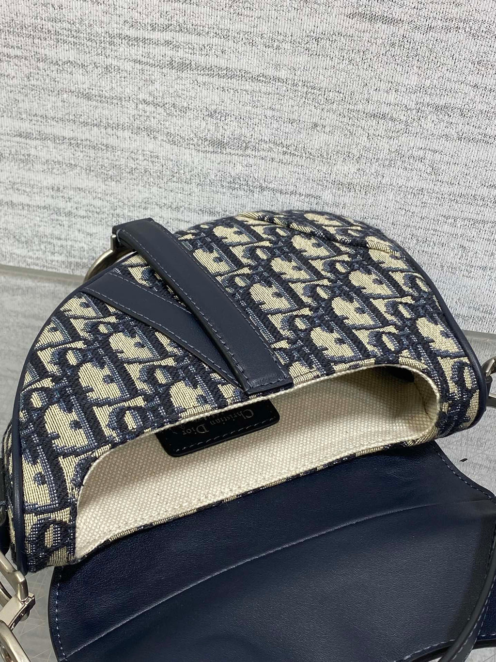 D-Saddle
