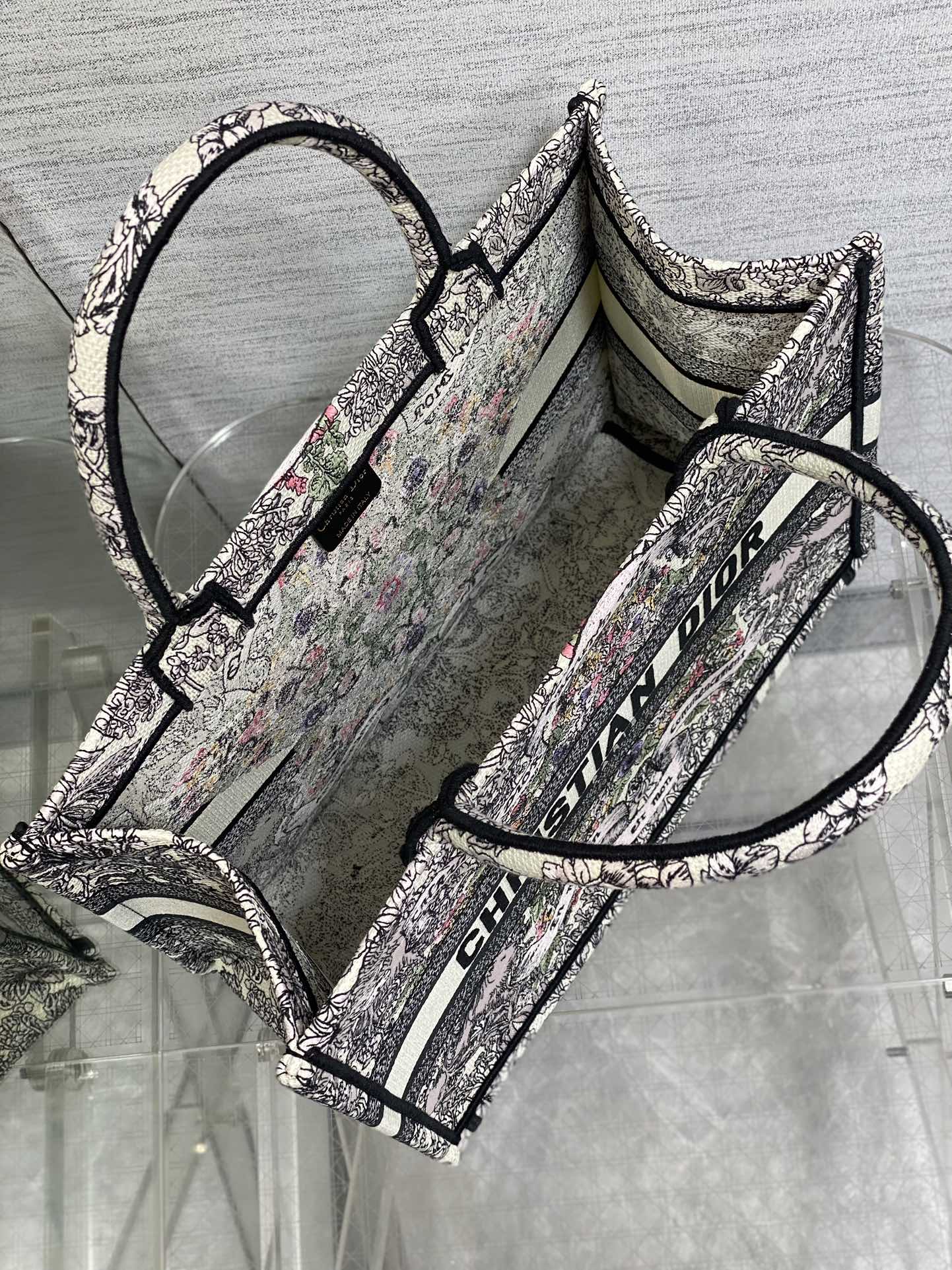 D-Book Tote