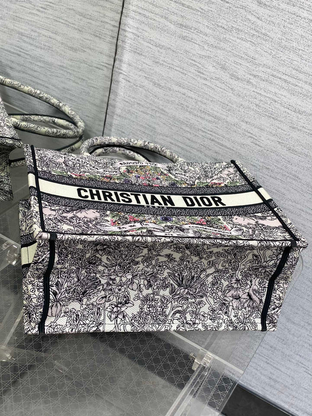 D-Book Tote