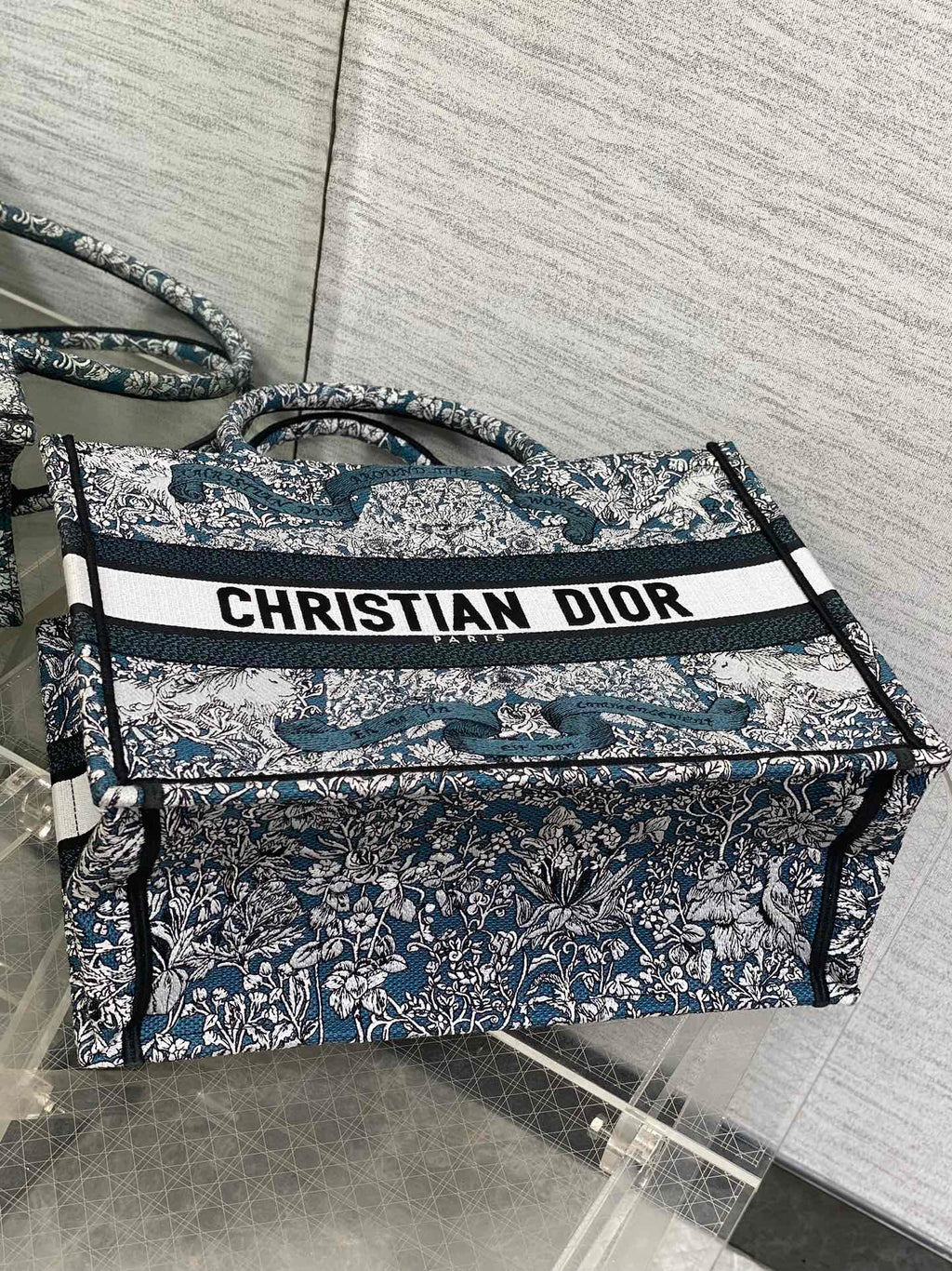 D-Book Tote
