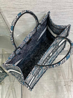 D-Book Tote