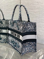 D-Book Tote