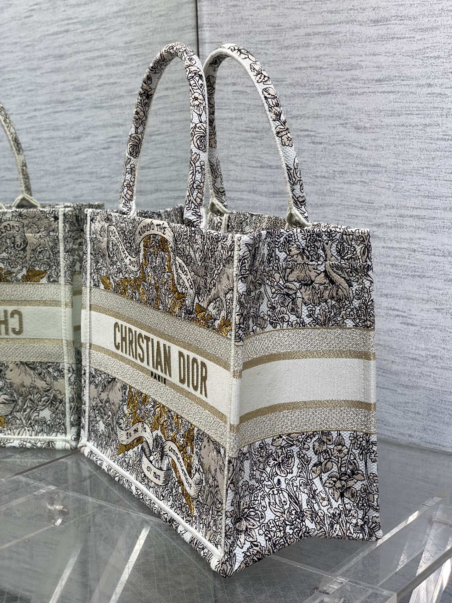 D-Book Tote