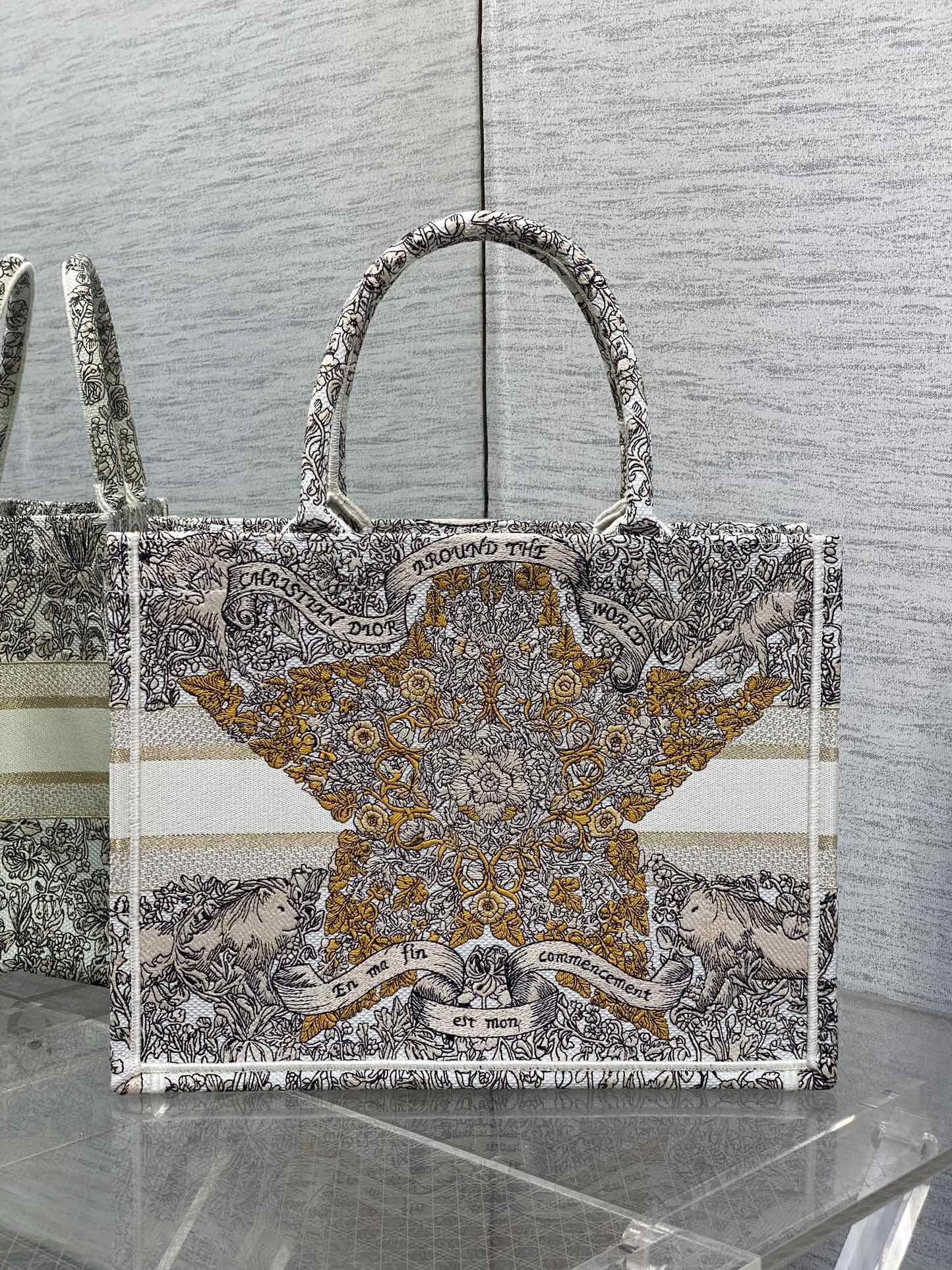 D-Book Tote