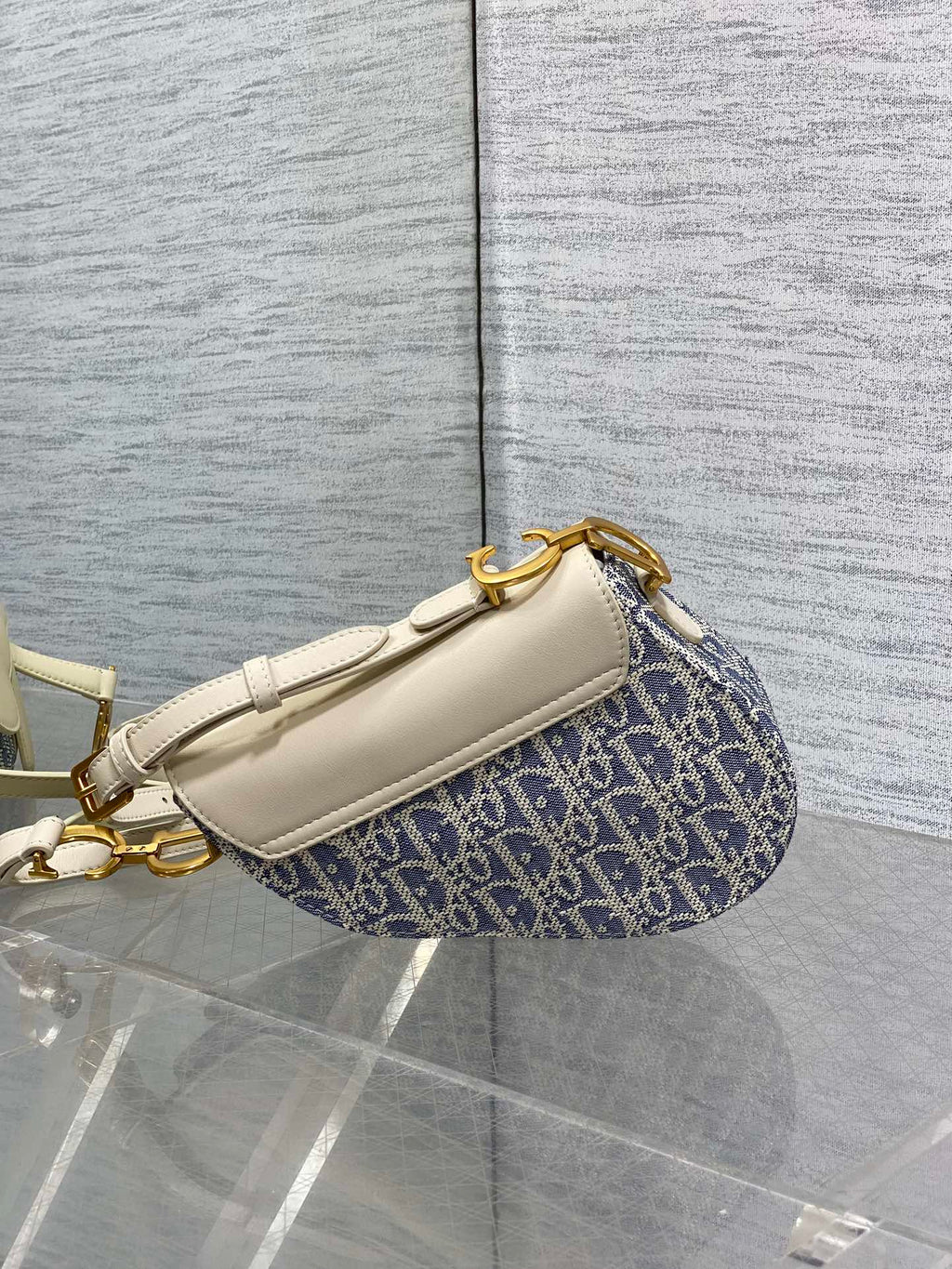 D-Saddle