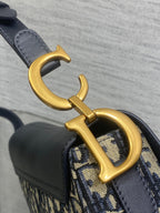 D-Saddle