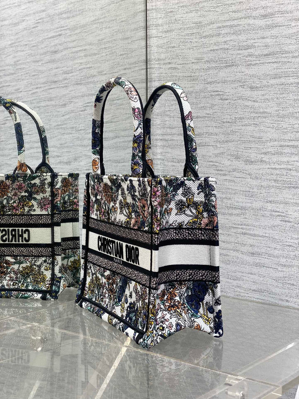 D-Book Tote