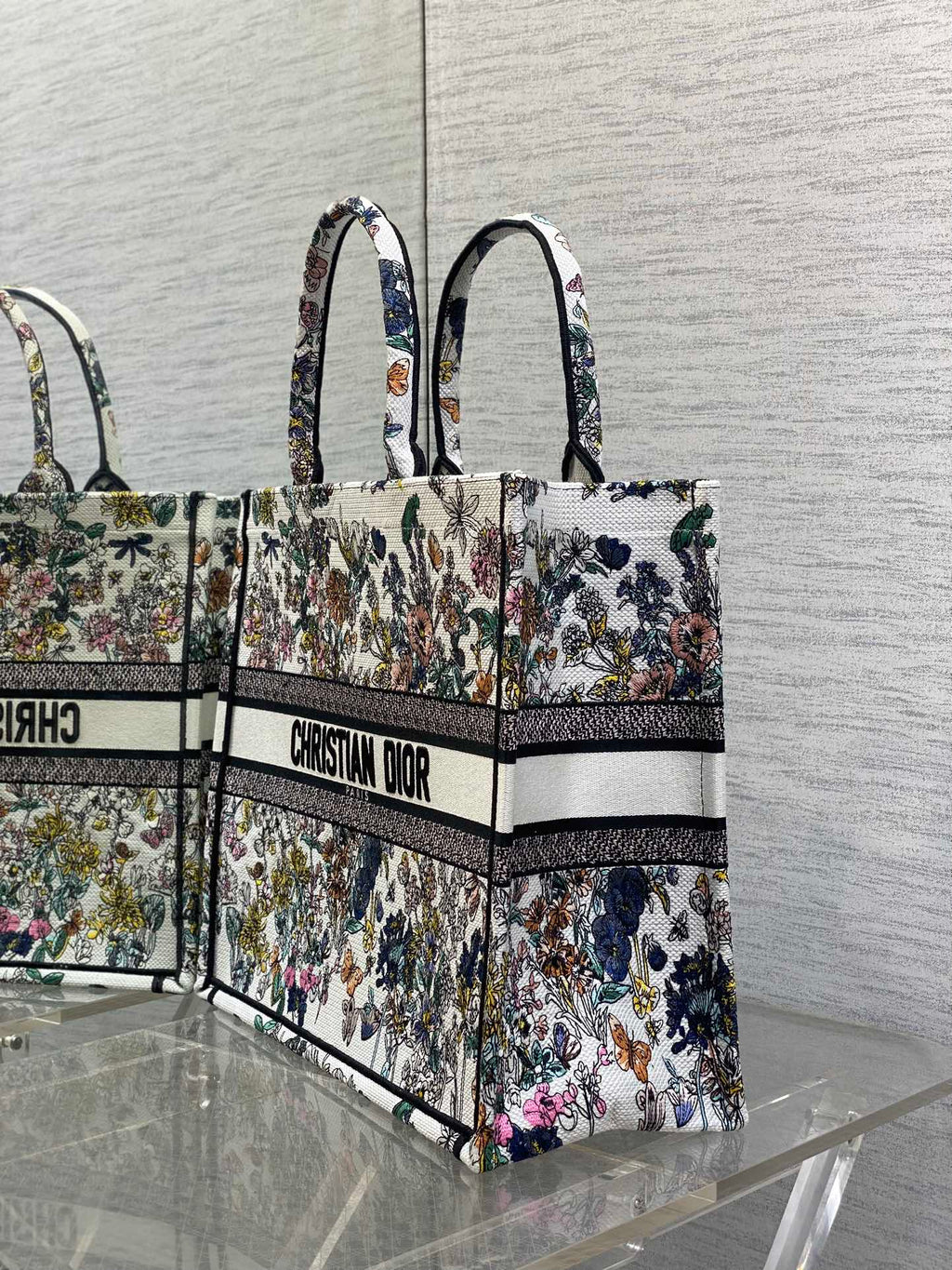D-Book Tote