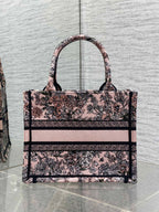 D-Book Tote